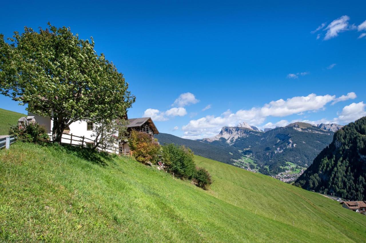 Agriturismo Apartments Tuene Ortisei Eksteriør bilde