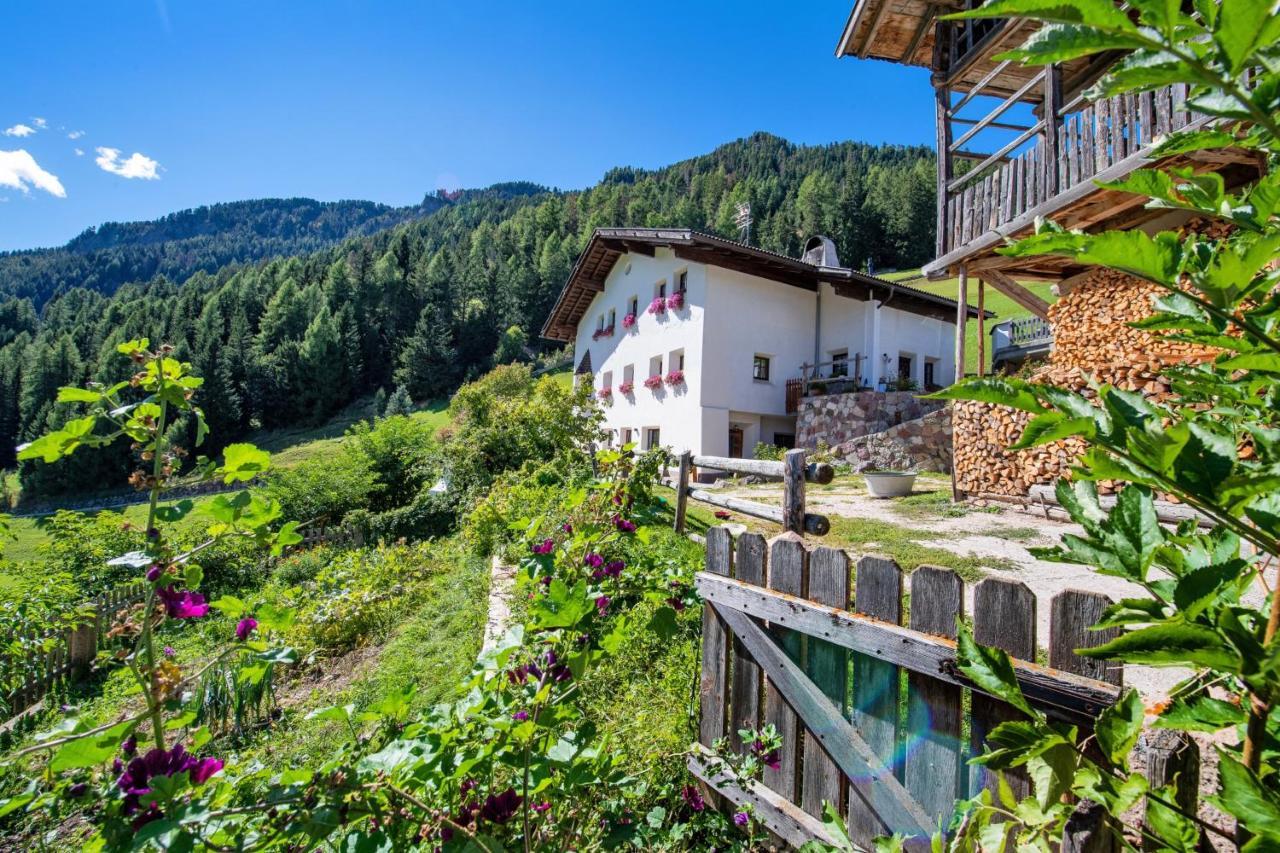 Agriturismo Apartments Tuene Ortisei Eksteriør bilde
