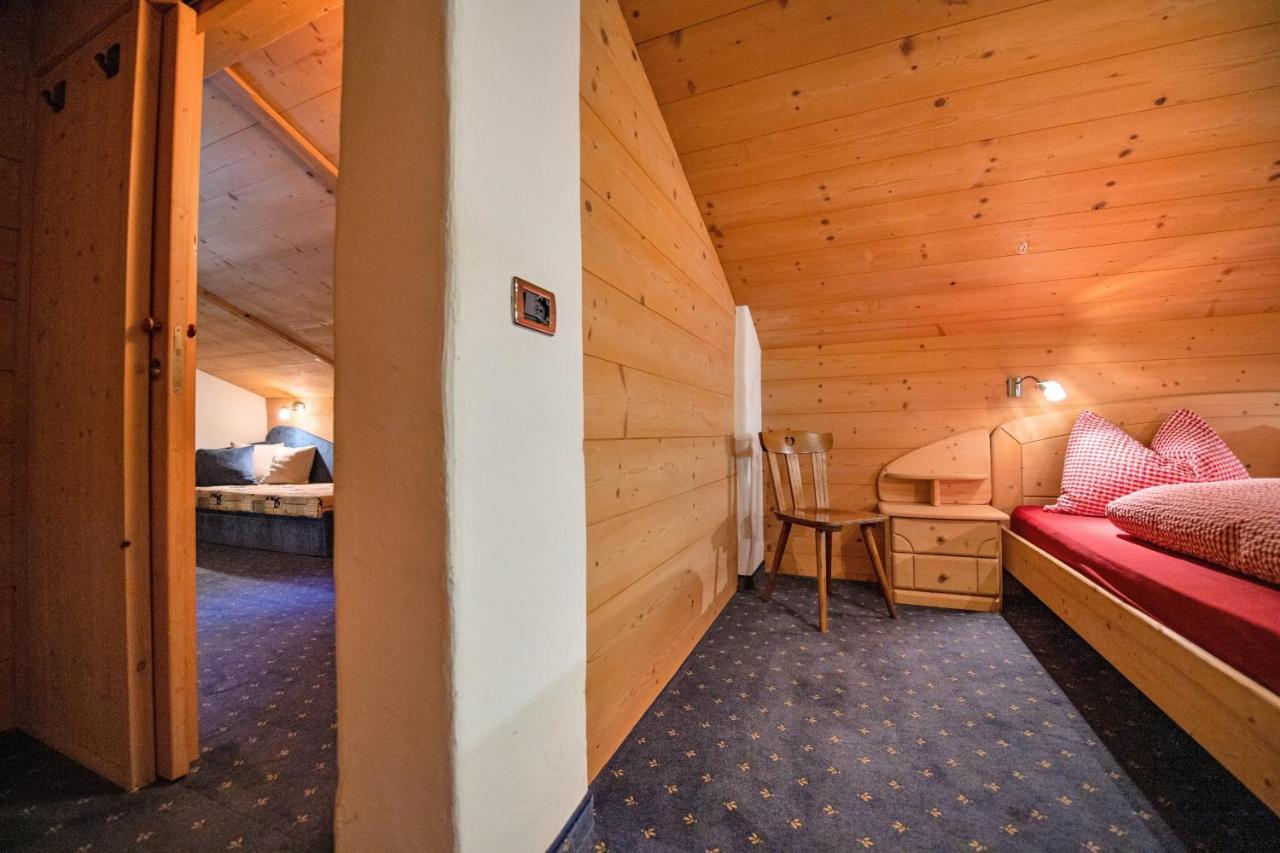 Agriturismo Apartments Tuene Ortisei Eksteriør bilde