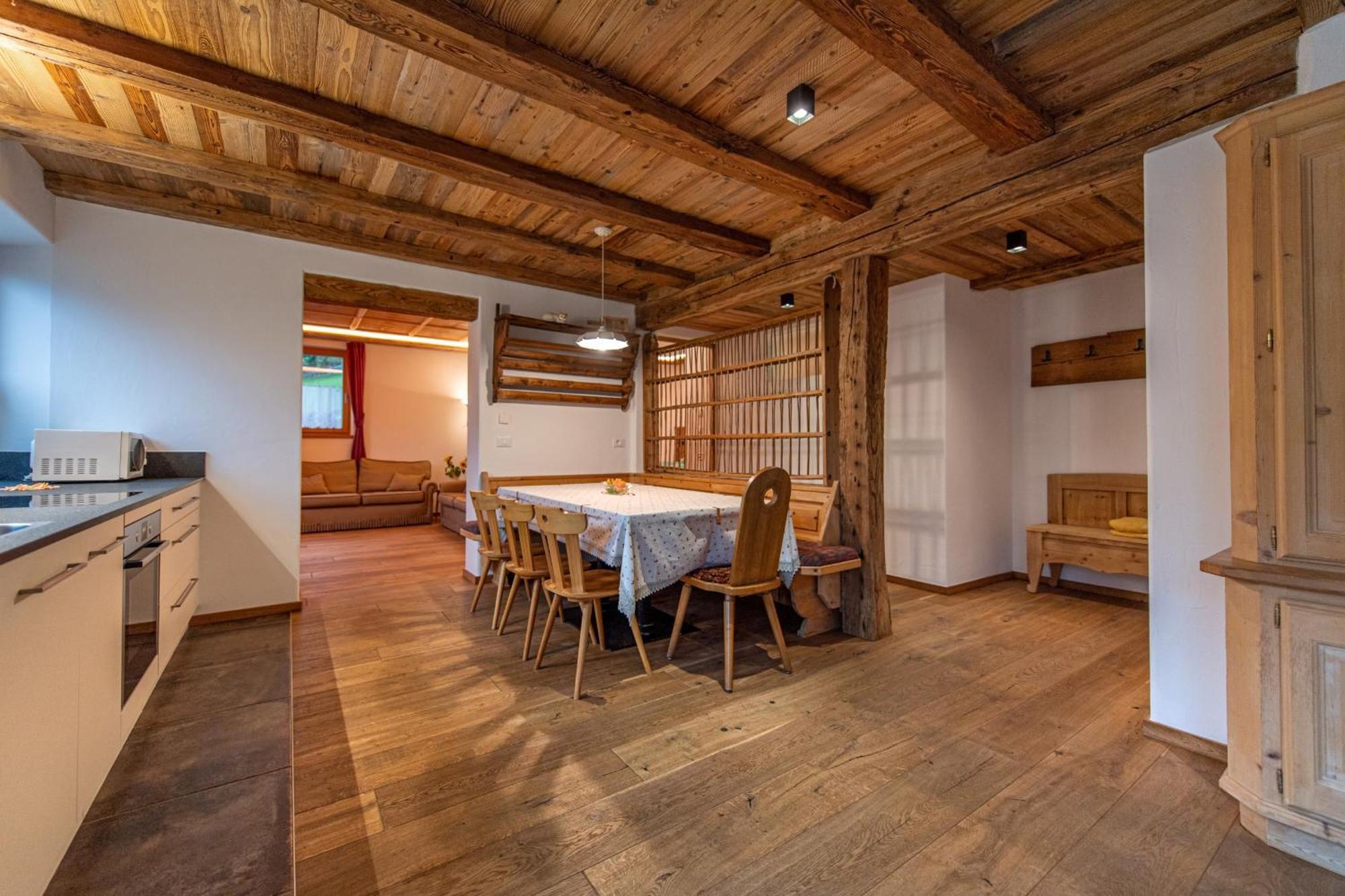 Agriturismo Apartments Tuene Ortisei Eksteriør bilde