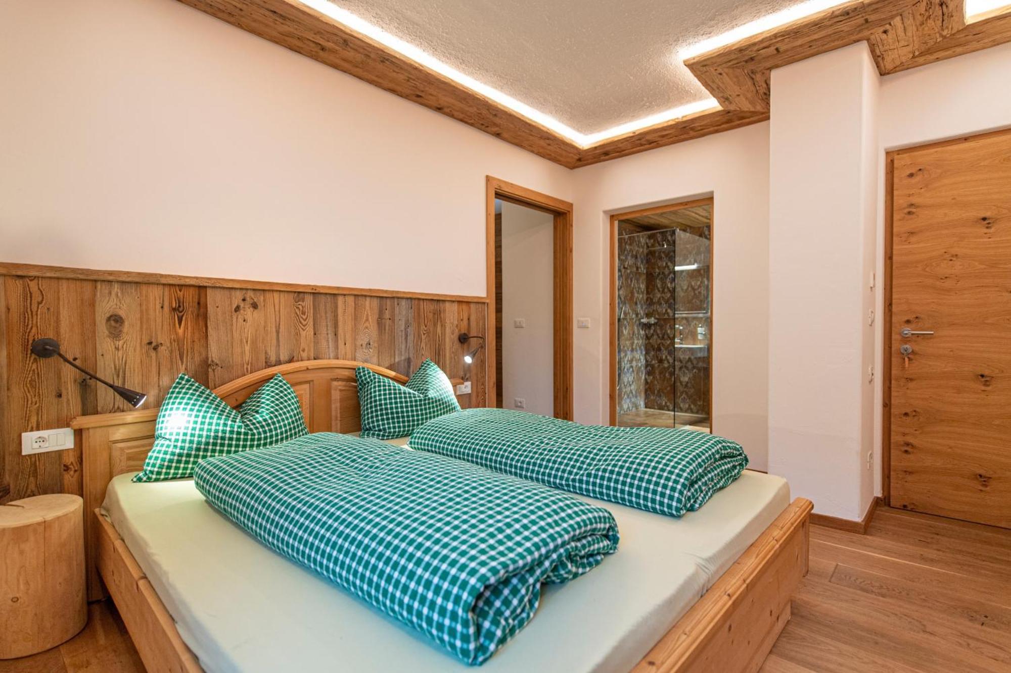Agriturismo Apartments Tuene Ortisei Eksteriør bilde