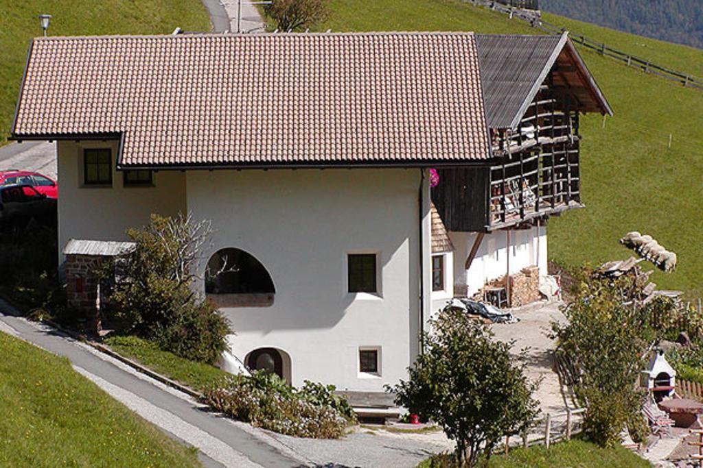 Agriturismo Apartments Tuene Ortisei Eksteriør bilde
